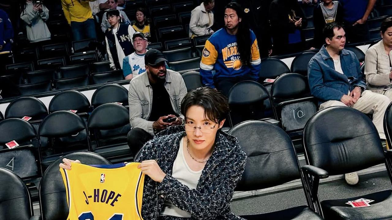J-Hope BTS Samai Rekor Jungkook Sebagai Artis Solo K-Pop dengan Entri Terbanyak di Billboard 100