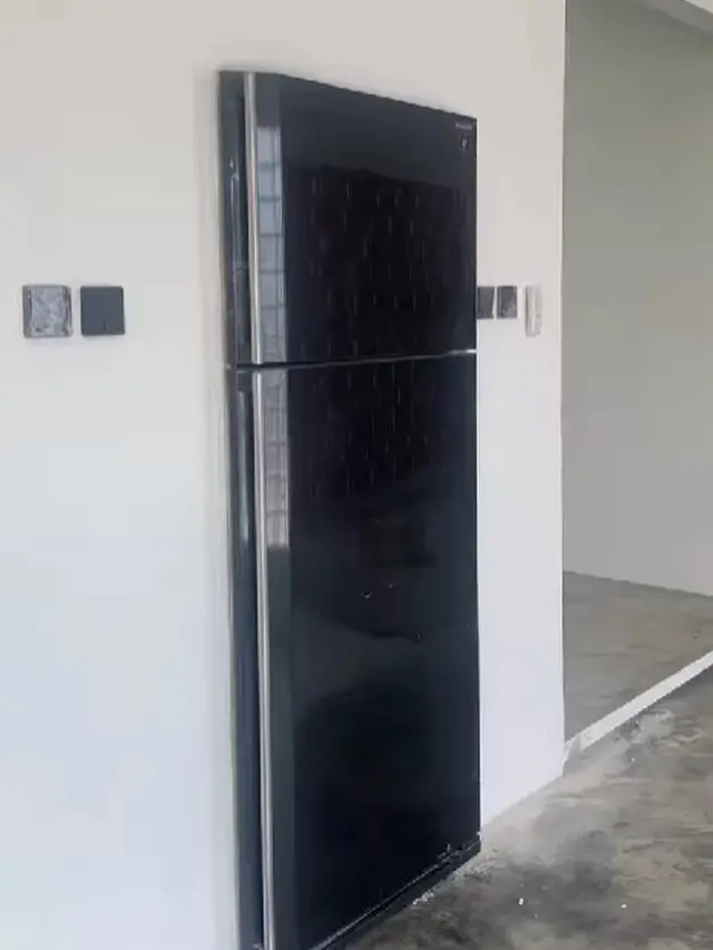 Desain Unik, Pemilik Rumah di Depok Pasang Pintu Kulkas Jadi Pintu Kamar Mandi