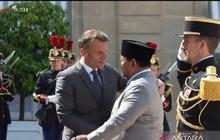 Kunjungan Prabowo ke Prancis: Disambut Langsung Presiden Macron di Istana Elysee
