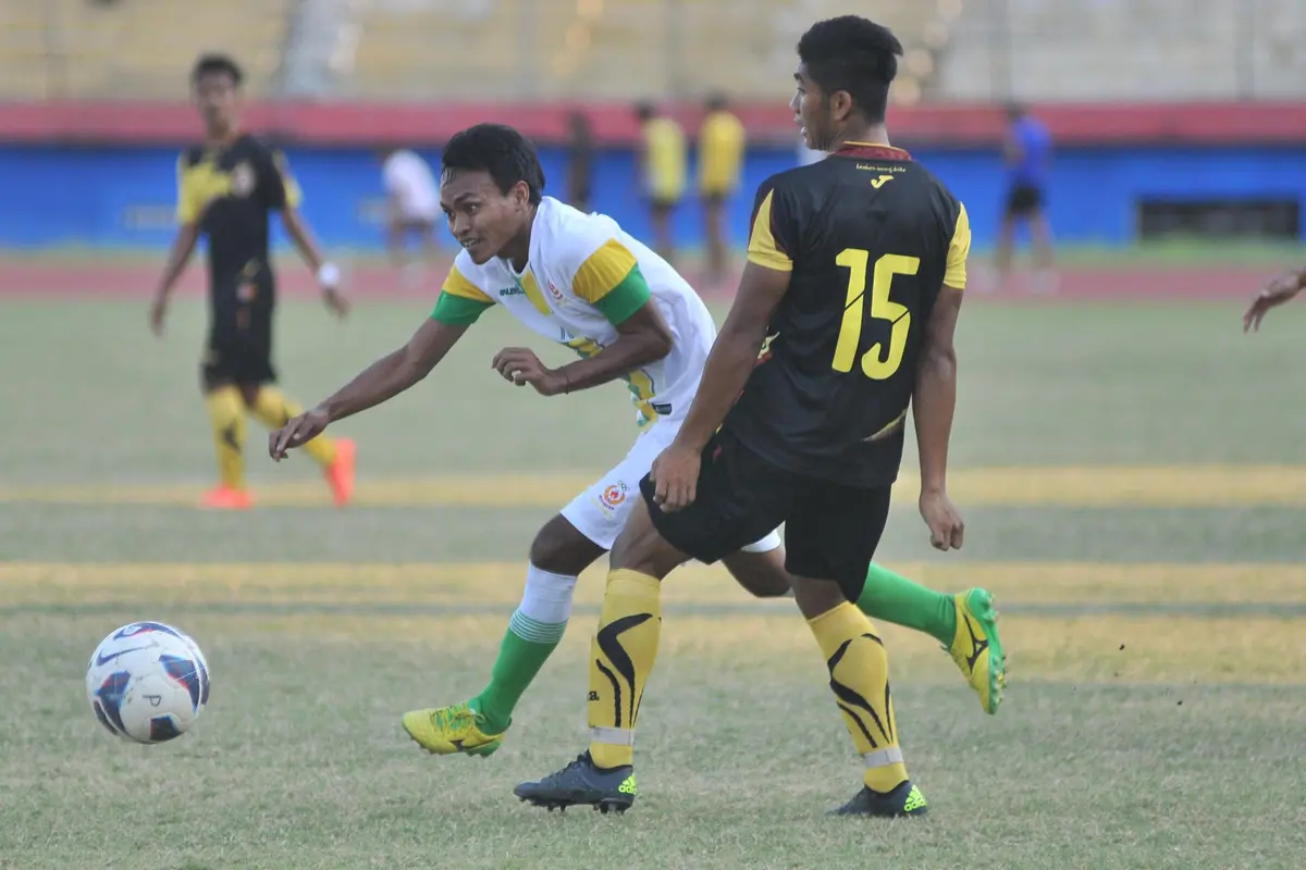 Uji coba tim Pra Pon Jatim vs Pra Pon Sumsel berkesudahan 1-2 di Stadion Gelora Delta Sidoarjo, Rabu (16/09/15). (Bola.com/Zaidan Nazarul)