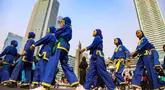 Pesilat dari berbagai perguruan silat se-Jabodetabek mengikuti Flash Mob Pencak Silat saat kegiatan CFD di kawasan Bundaran HI Jakarta, Minggu, 9 Agustus 2026. (KLY/Arie Basuki)