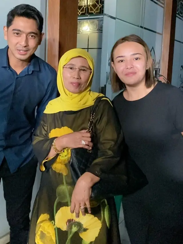 Fans Berat, Ini 6 Momen Ibunda Inul Ketemu Amanda Manopo dan Arya Saloka