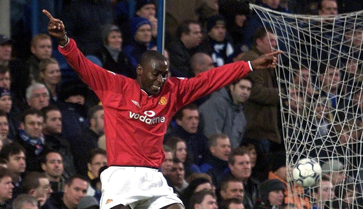 3. Andrew Cole (187 gol) - Cole menjadi pemain yang subur mencetak gol saat memperkuat Manchester United. Cole memiliki catatan 187 gol selama kariernya di kompetisi Premier League. (AFP/Gerry Penny)