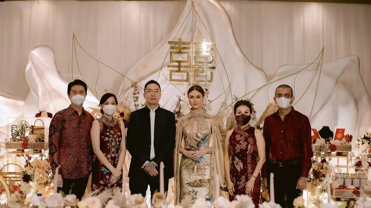 6 Momen Pertunangan Marcella Daryanani dan Kekasih, Kental Sentuhan Nuansa China