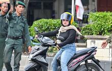 FOTO: Aksi Polisi Syariat Gelar Razia Pakaian di Aceh, Perempuan Berbaju Ketat dan Laki-Laki Bercelana Pendek Diamankan