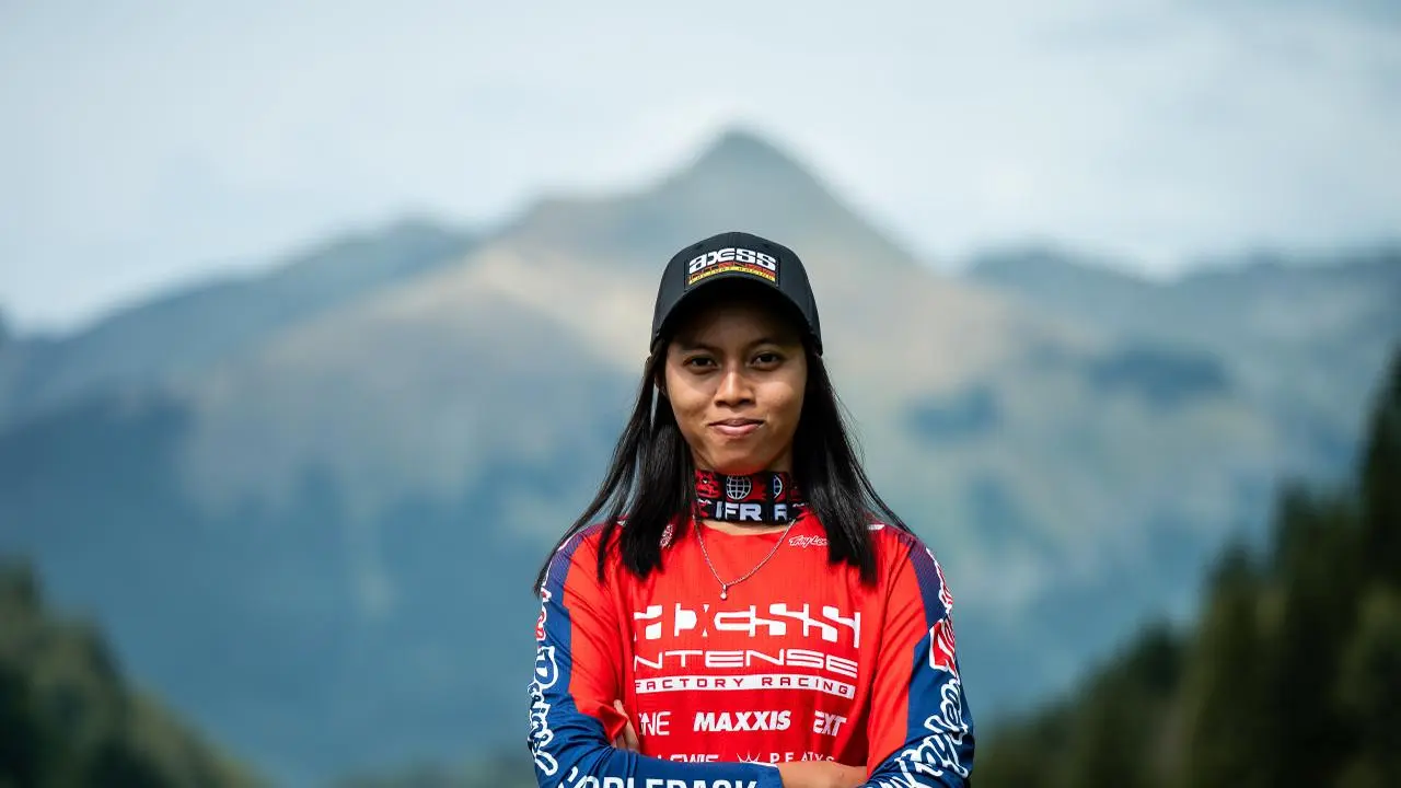 Milatul Khaqimah Ukir Sejarah Jadi Pembalap Indonesia Pertama Gabung Tim Downhill Eropa