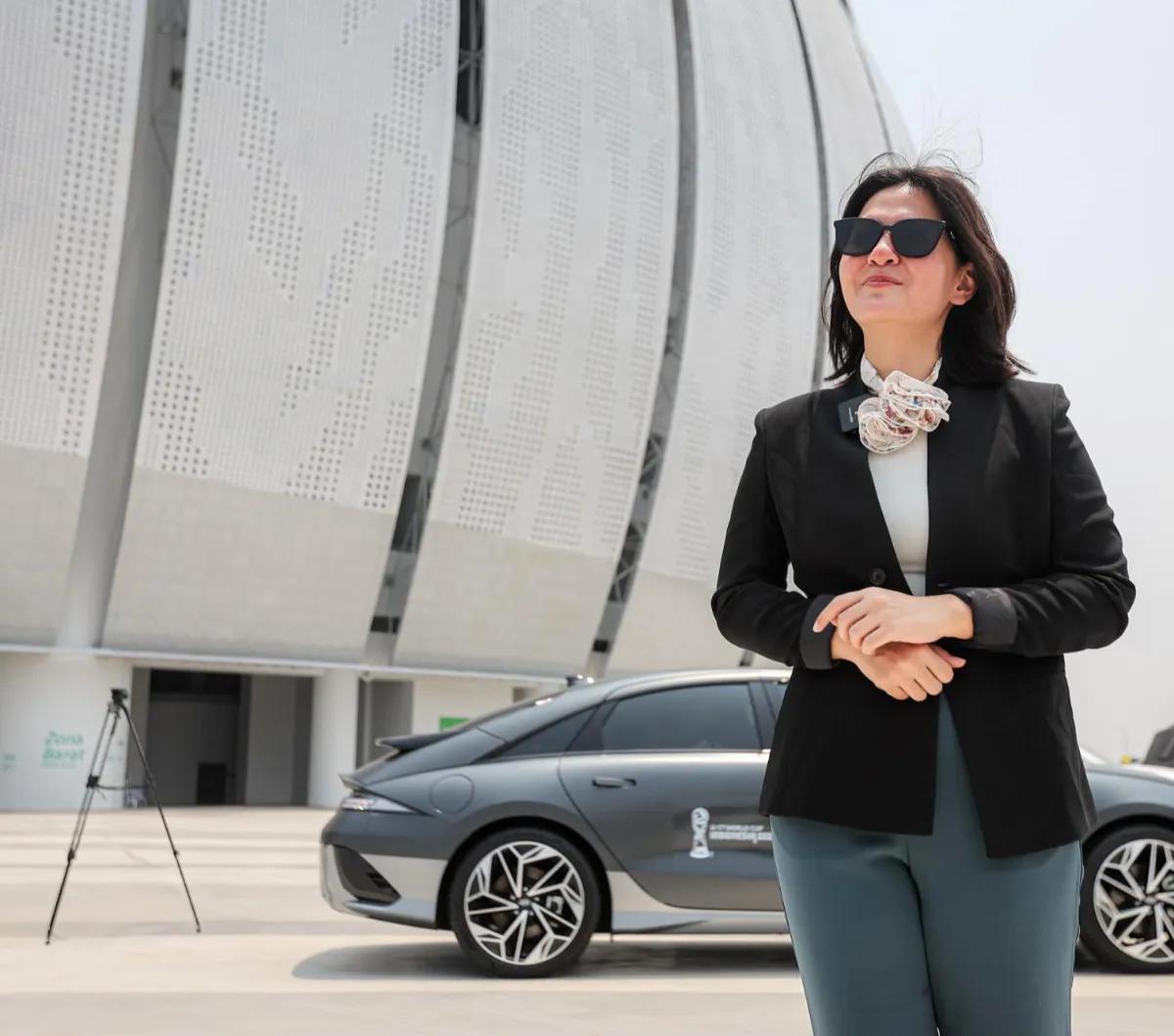 Wakil ketua umum PSSI, Ratu Tisha saat menghadiri acara Official Car Handover Ceremony FIFA U-17 World Cup Indonesia yang diadakan di Jakarta International Stadium (JIS), Jakarta, Selasa (07/11/2023).