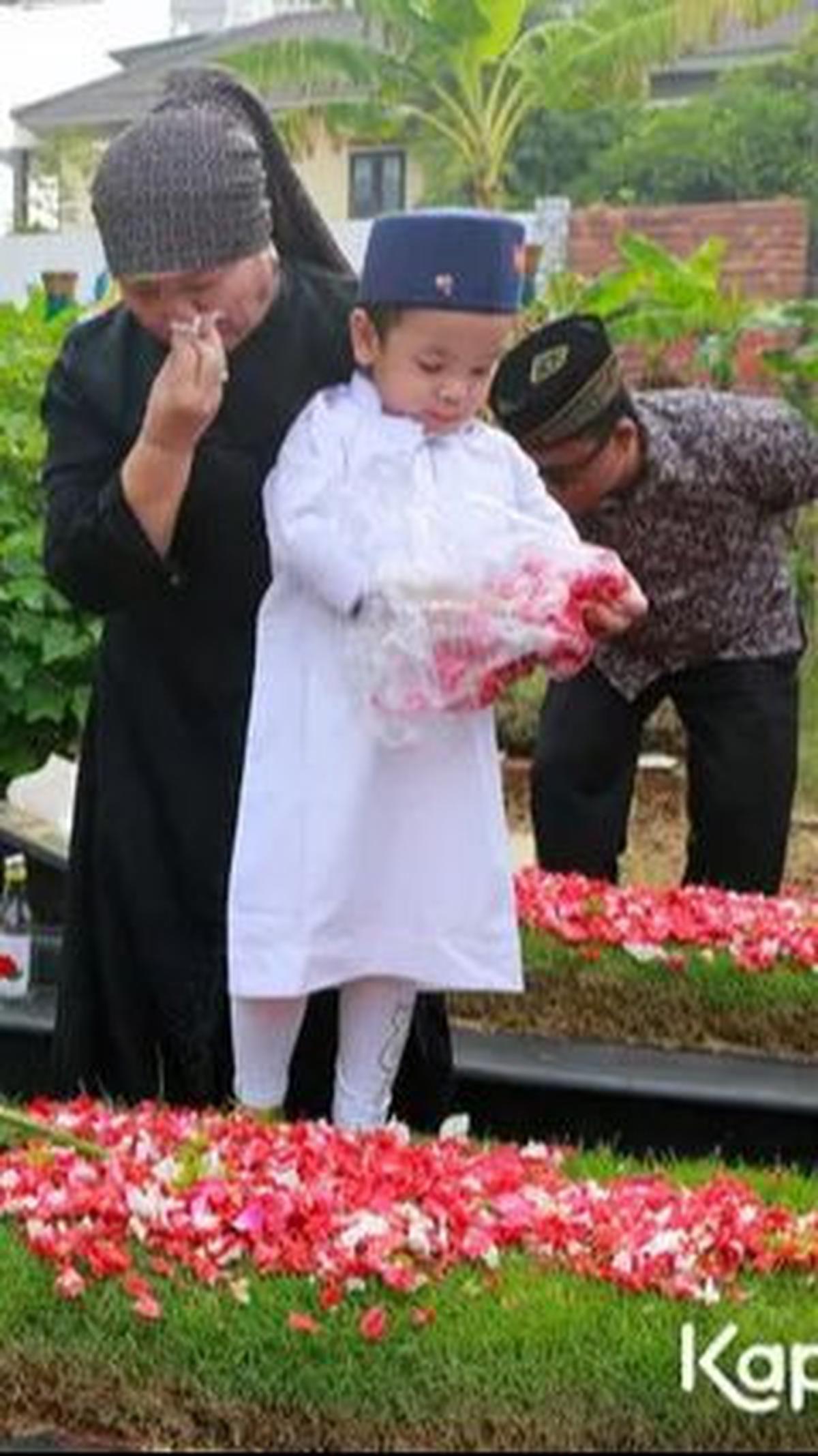 Gala Skay Tinggal Bersama Oma da Opanya