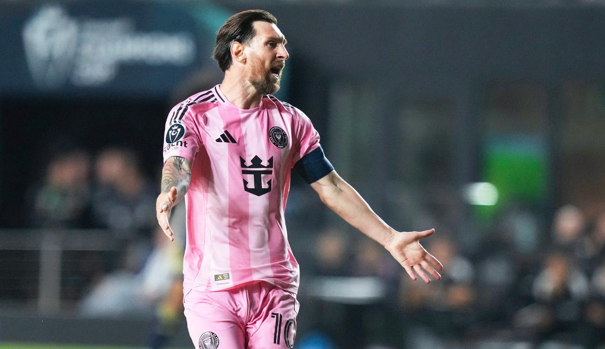 Senasib dengan Cristiano Ronaldo, La Pulga juga merasakan kekecewaan usai Inter Miami tersingkir dari Piala Champions Concacaf 2024-2025. (AP Photo/Lynne Sladky)