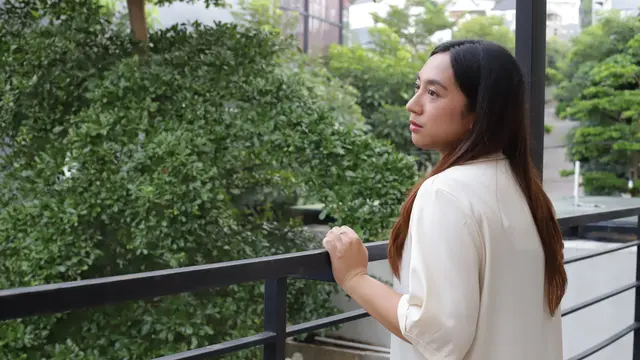 wanita desember emotional baggage