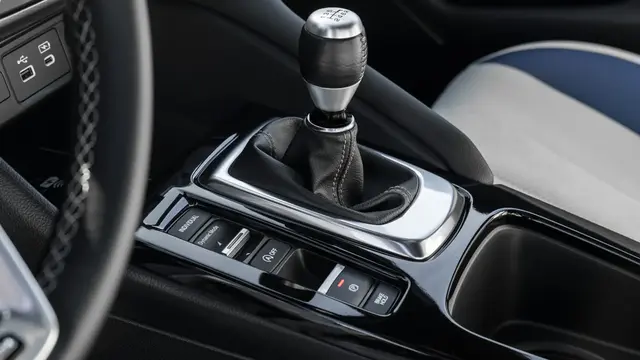 Transmisi manual Honda Civic Si.