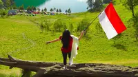 Zita Anjani Rayakan HUT RI ke-80 di Semeru