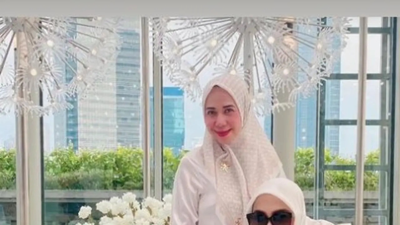 Syahrini Berduka Kakaknya Meninggal Dunia