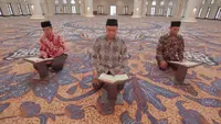 ZHO meluncurkan inisiatif kemanusiaan dengan menyumbangkan 160 unit rehal Al-Qur’an unuk Masjid Syekh Zayed di Solo, Jawa Tengah, Minggu (26/2/2023). (Ist)