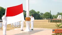 Citizen6, Subang: Tiga satuan TNI AU di Kalijati yaitu Lanud Suryadarma, Wingdiktekkal dan Flight “B” BS Paskhas turut memeriahkan peringatan Hari Ulang Tahun Kemerdekaan RI ke-66 di Alun-alun Kabupaten Subang, Rabu (17/8). (Pengirim: Dodo)