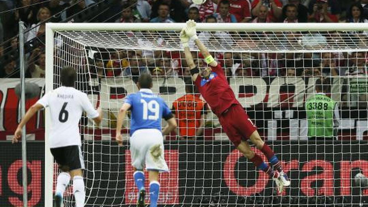 Gol Balotelli hentikan laju Jerman ke final