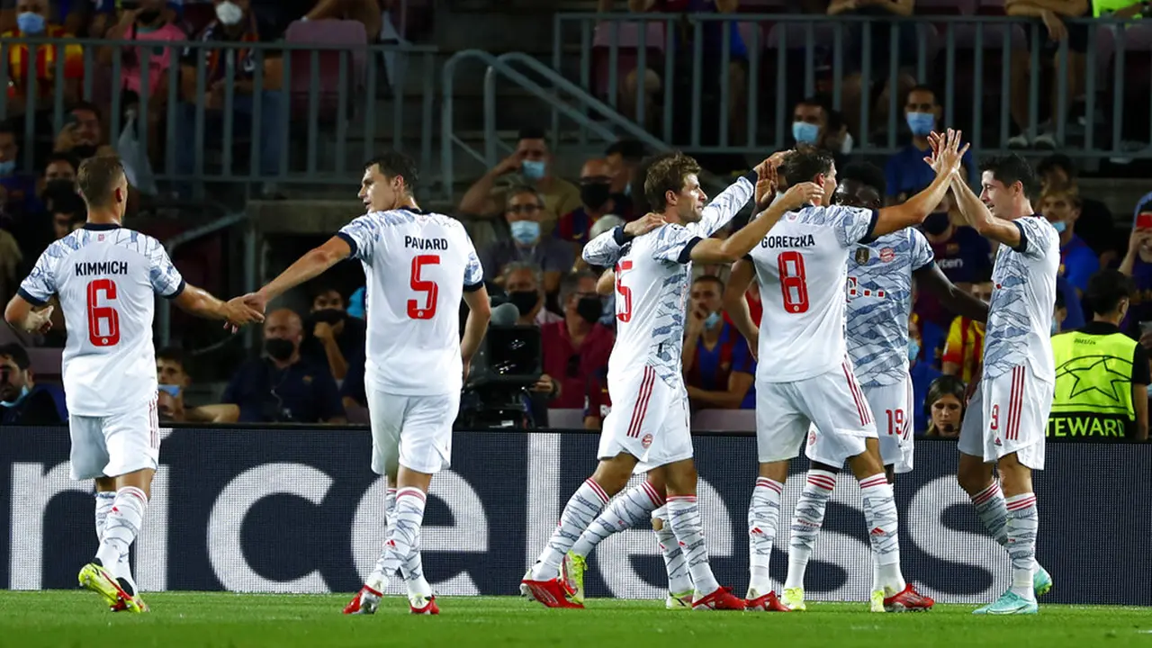 FOTO: Bayern Munchen Cukur Barcelona 3-0 di Camp Nou