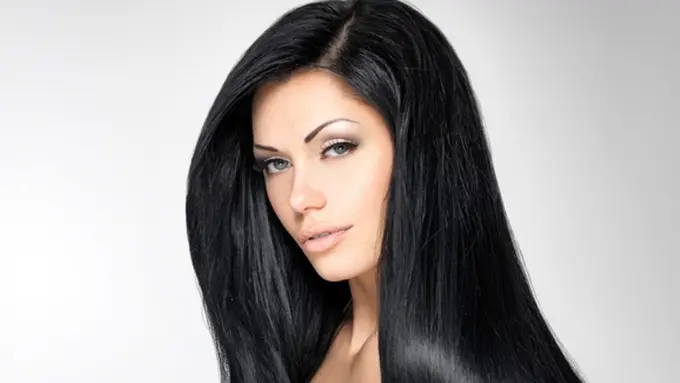 3 Tips Alami untuk Menghitamkan Rambut