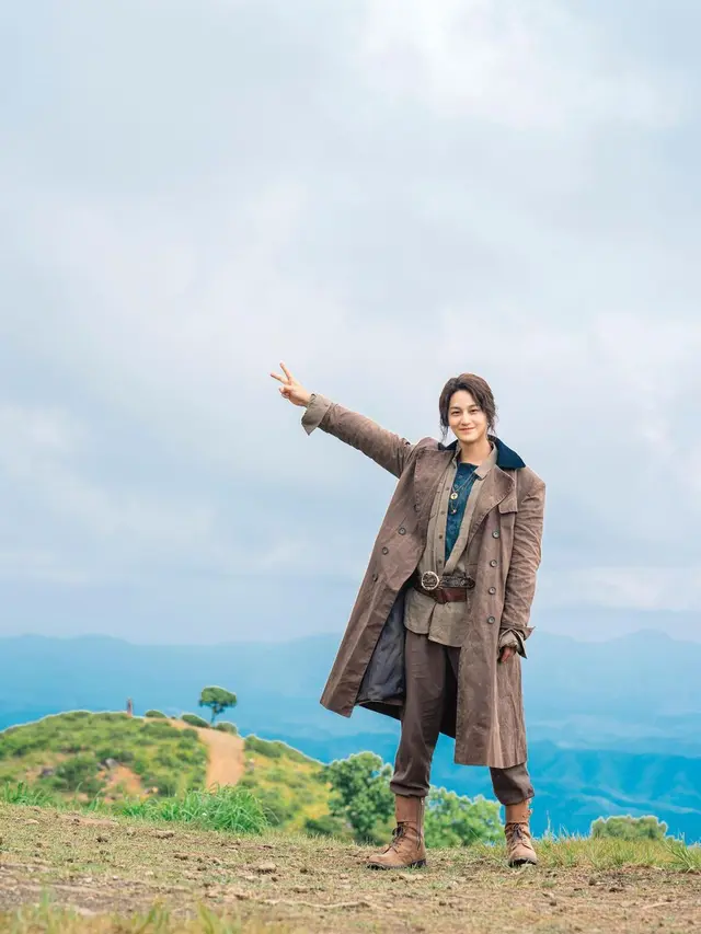 Kim Bum di balik layar drakor Tale of the Nine-Tailed 1938. (Instagram/ k.kbeom)