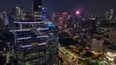 Hal ini ditujukan untuk memperkuat pengawasan serta menciptakan sistem keamanan yang terintegrasi. Tampak foto udara memperlihatkan suasana malam gedung-gedung bertingkat di kawasan Sudirman, Jakarta, Selasa (7/4/2026). (merdeka.com/Arie Basuki)