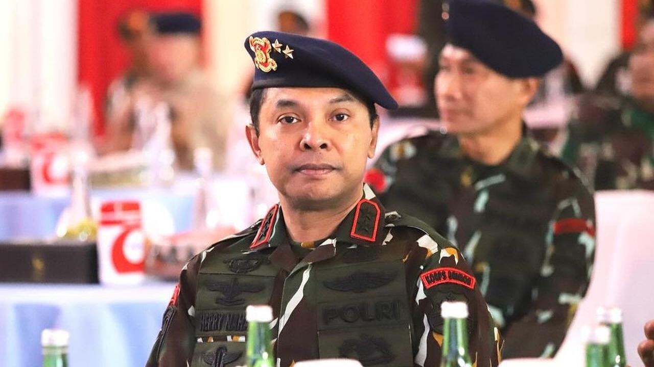 Gagahnya Jenderal Polisi Lulusan Terbaik Berseragam Brimob, Senyum Ceria Hadiri Ultah Korps Brimob