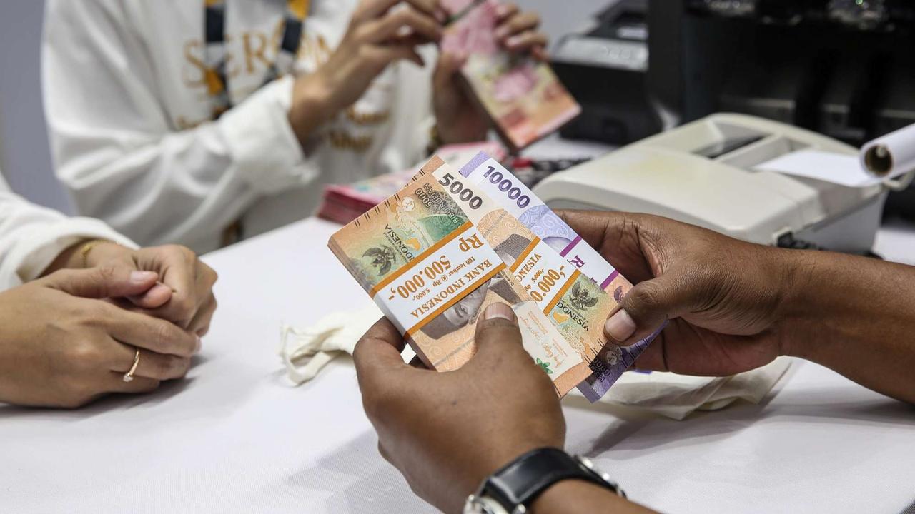 Penukaran uang untuk Lebaran di Senayan