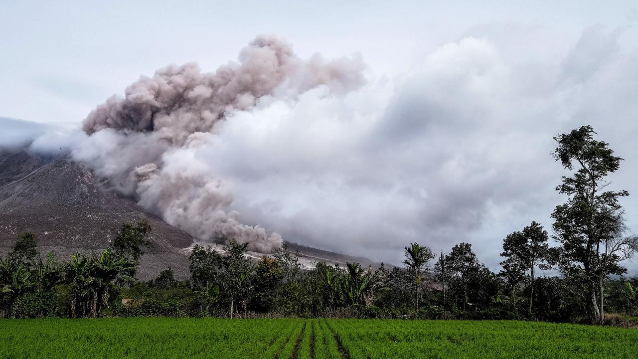 20161101-Gunung-Sinabung-Sumatera-AFP-Photo
