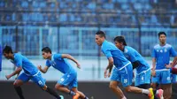 Juan Pablo Pino tengah mengikuti latihan Arema FC. Pino kemungkinan tidak akan memperkuat Arema FC saat menghadapi tuan rumah PSM Makassar pada pekan kelima Liga 1. (Liputan6.com/Rana Adwa)