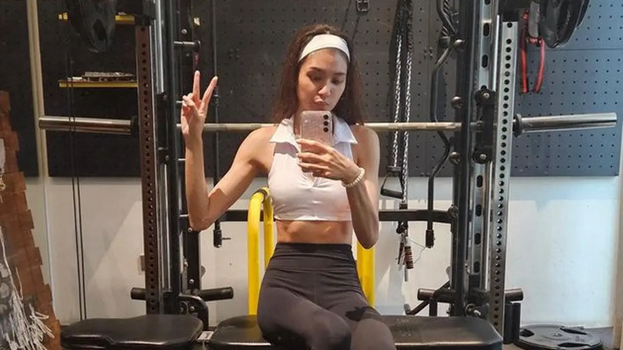 [Fimela] Mikha Tambayong