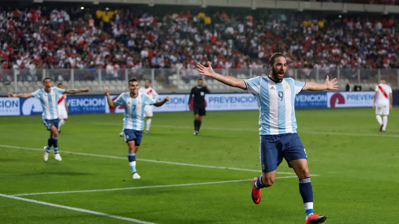 Lionel Messi Cedera, Argentina Bermain Imbang saat Melawan Peru