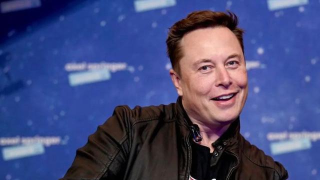Elon Musk sang pemilik baru Twitter