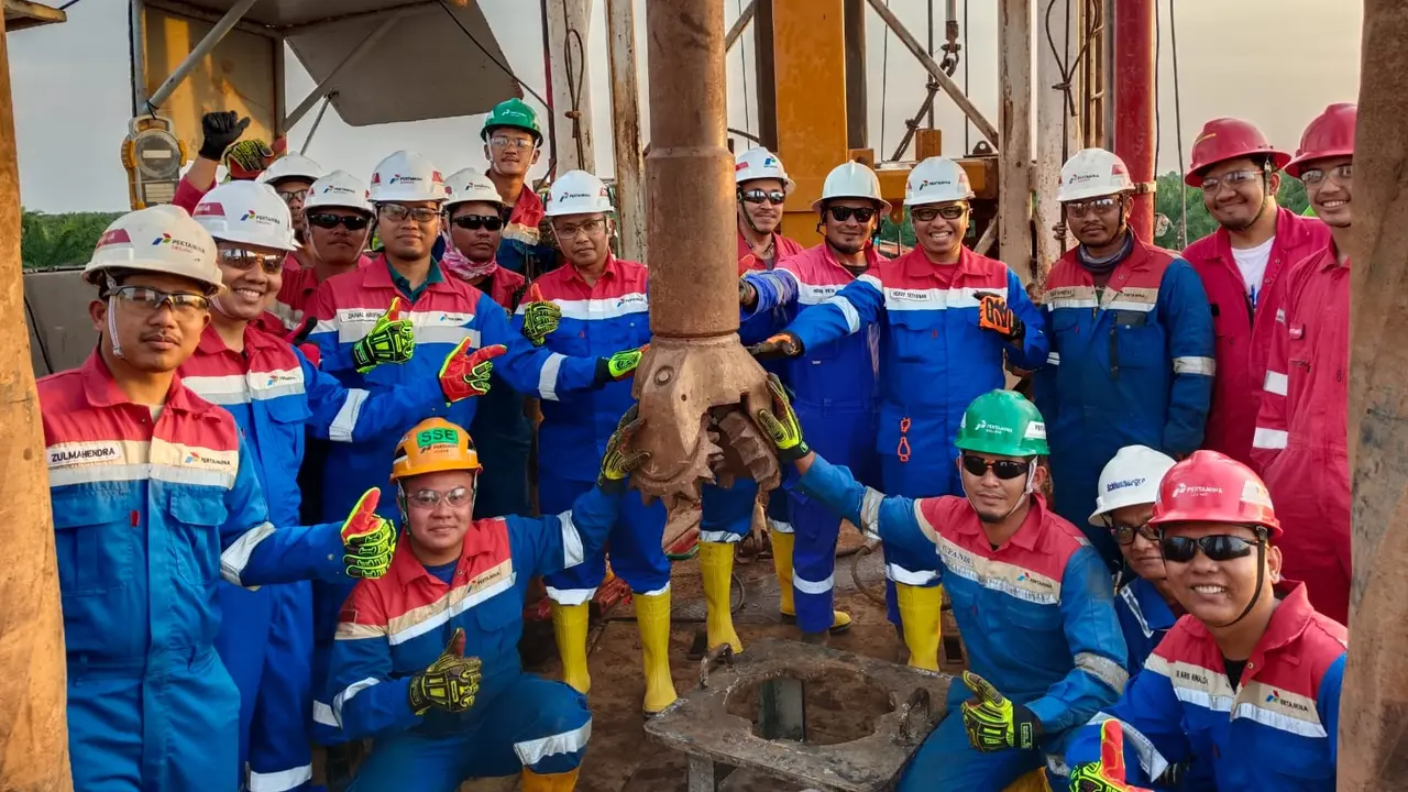 Pertamina Hulu Rokan yang berkontrak dengan Satuan Kerja Khusus Pelaksana Kegiatan Usaha Hulu Minyak dan Gas bumi (SKK Migas) melakukan tajak sumur eksplorasi Pinang East-1 pada Kamis, 14 Maret 2024 pukul 23.30 WIB. (Dok Pertamina)