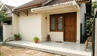 7 Ide Lantai Teras Rumah Kecil agar Terlihat Lebih Luas, Pilihannya Bikin Tampilan Makin Estetik