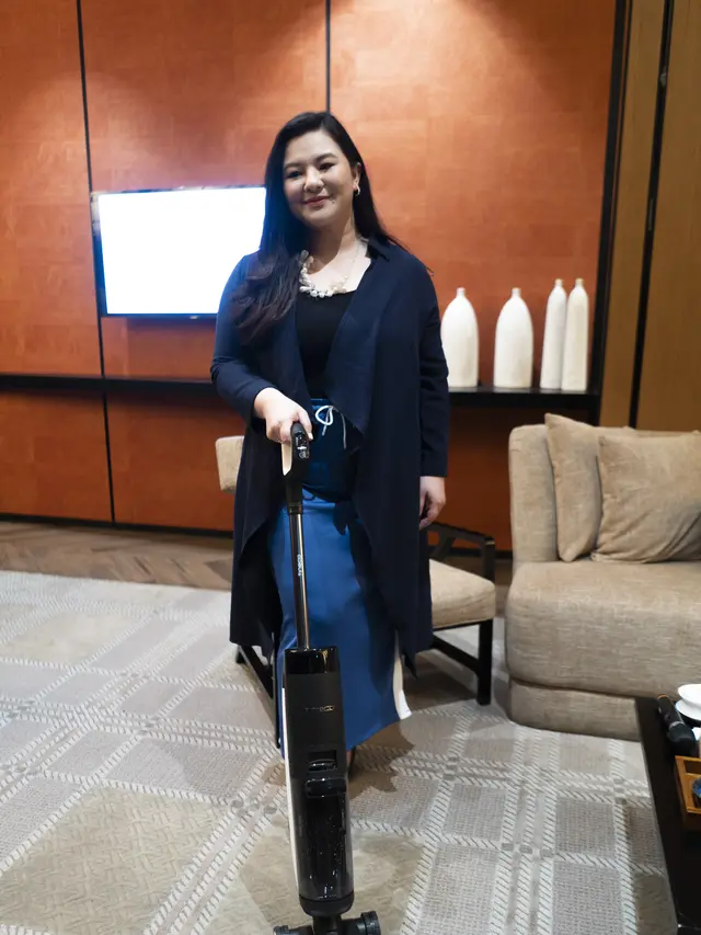 Eriska Rein saat jumpa pers perkenalan Tineco Vacuum Cleaner di Hotel Shangri-La, Jakarta, baru-baru ini.