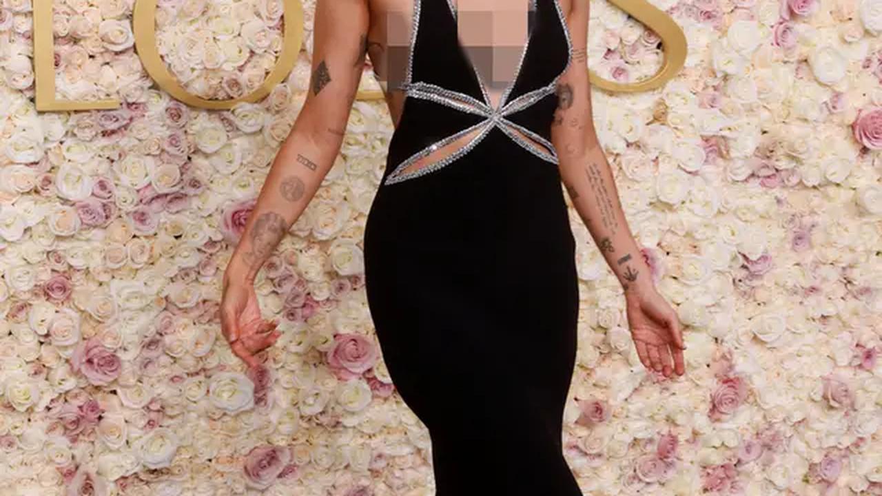 Miley Cyrus menghadiri Golden Globes ke-82 di The Beverly Hilton pada 5 Januari 2025 di Beverly Hills, California, Amerika Serikat. (Etienne LAURENT/AFP)