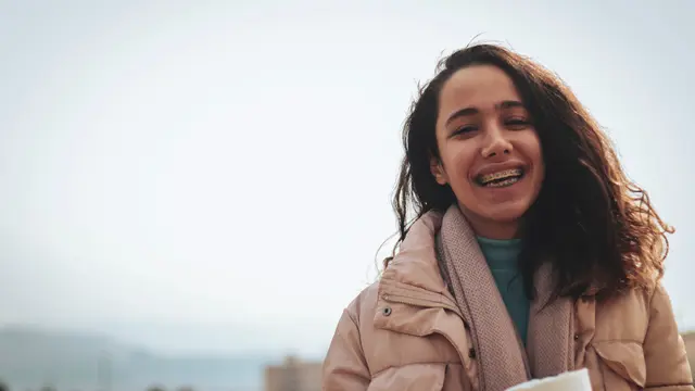 6 Tips dan Manfaat Penggunaan Kawat Gigi pada Anak