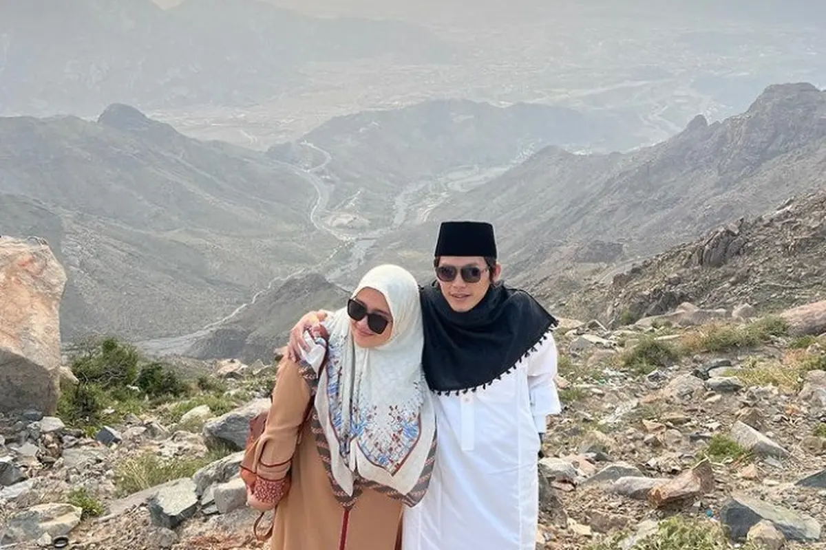 Potret Gus Iqdam dan istri (Sumber: Instagram/iqdammuhammad_)
