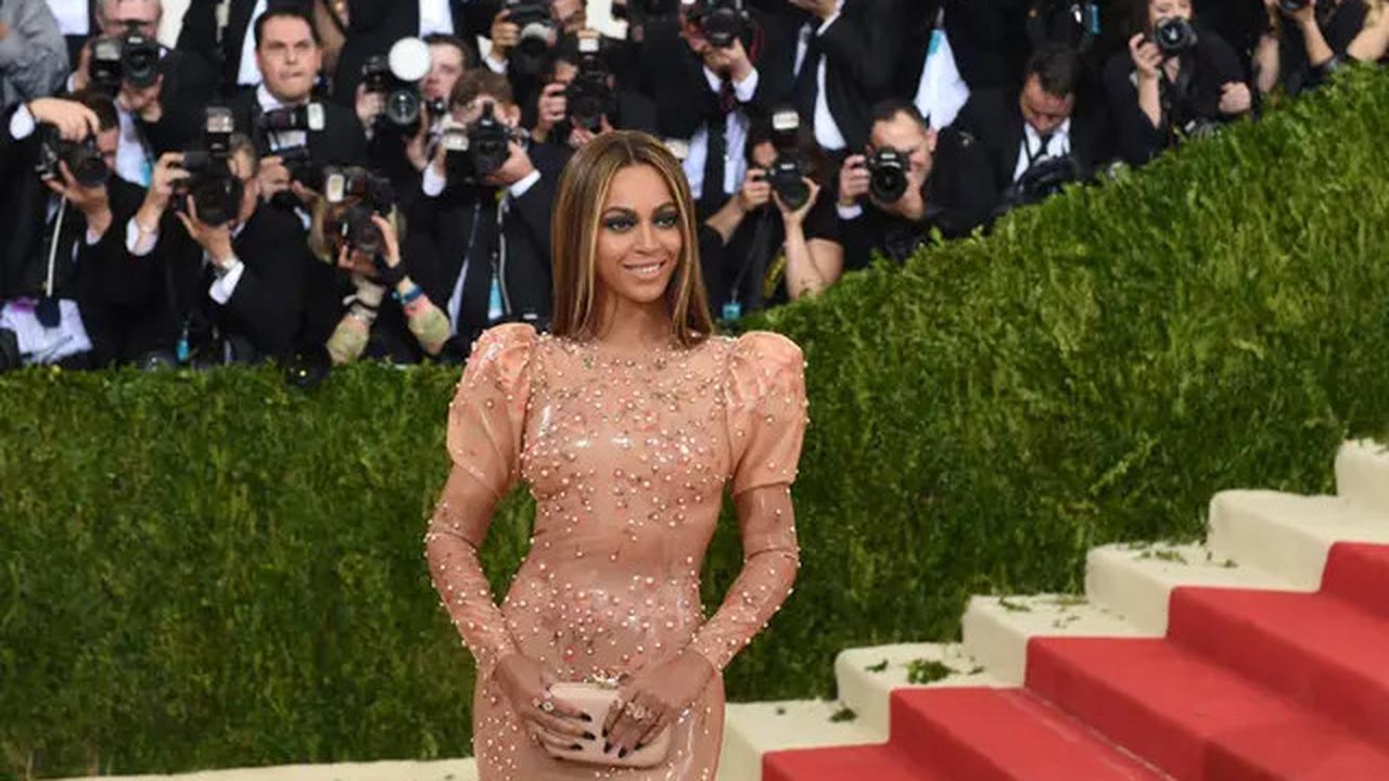 Taylor Swift dan Beyonce Siap Menghadiri Grammy Awards 2025