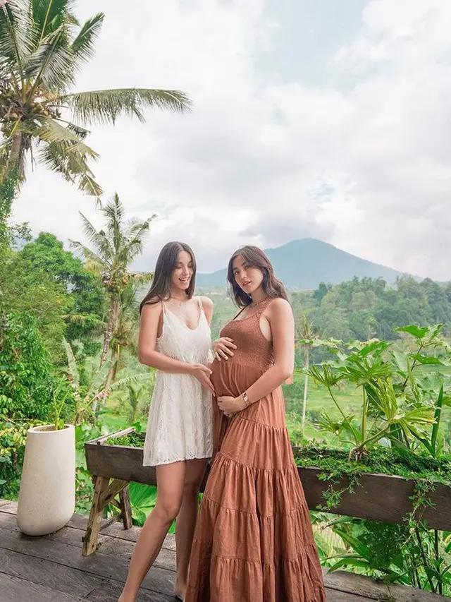 6 Potret Kebersamaan Jessica Iskandar dan Vanessa Lima, Kompak
