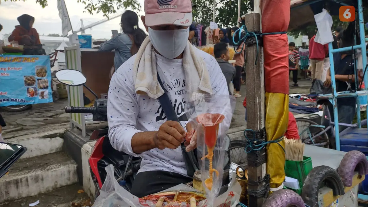 Gulali Jajanan Manis Penuh Karya Seni Otodidak Penjualnya