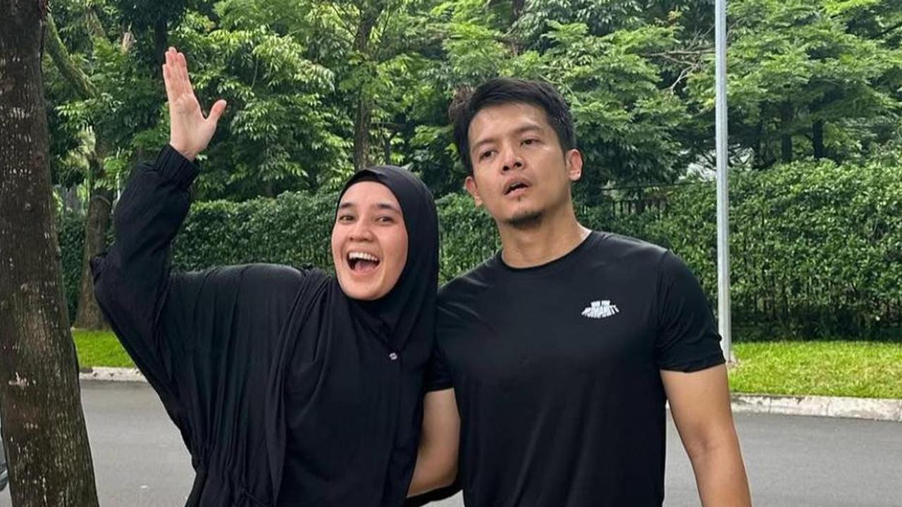 Dhini Aminarti Konsisten Pakai Outfit Syar'i saat Jogging Bareng Dimas Seto, Auto Banjir Pujian Netizen