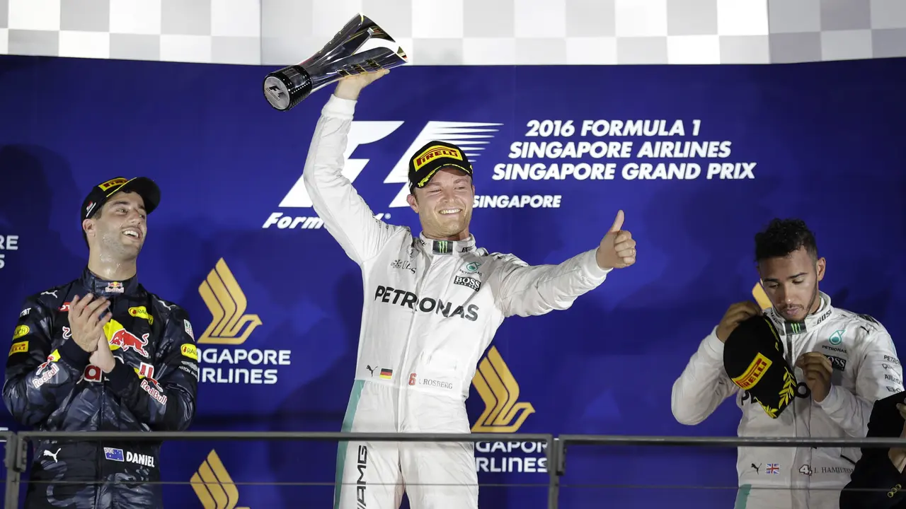 Nico Rosberg Juara GP Singapura
