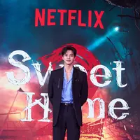 Song Kang dalam konferensi pers serial Sweet Home, Kamis (30/11/2023). (Foto: Netflix)
