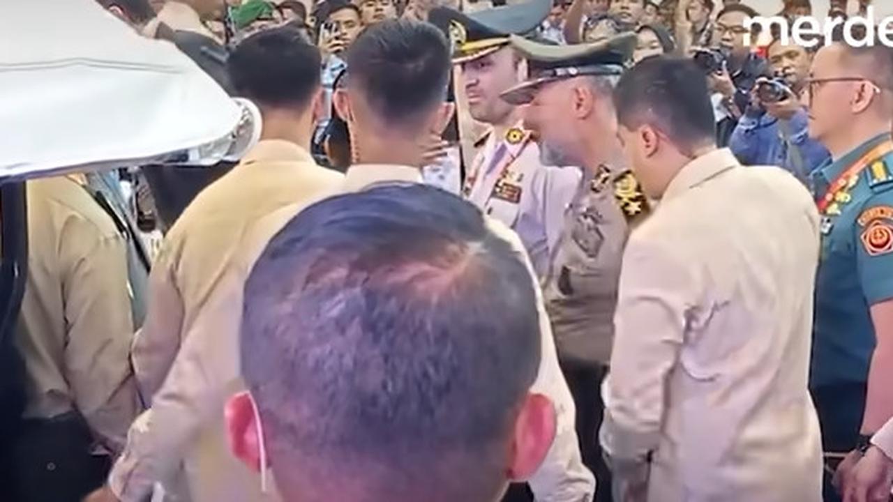 VIDEO: Prabowo Tegur Keras Anggota Paspampres, Dorong Sampai Tertunduk Usai Tepis Jenderal Turki