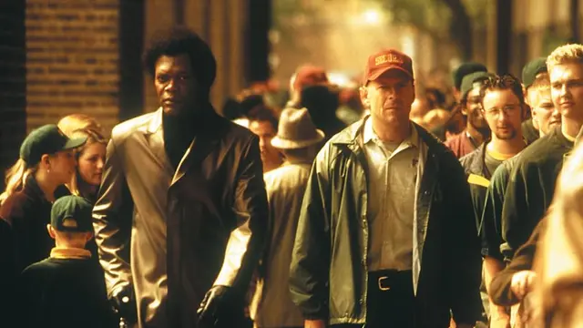 Unbreakable (2000)