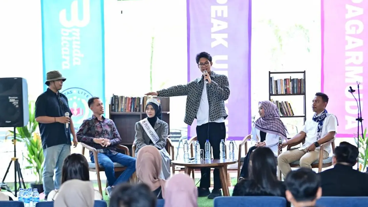 Muhammad Zinedine Alam Ganjar tampil dalam kegiatan yang diselenggarakan Muda Bicara di Kopi Bento, Sabtu (27/1/20240 (Istimewa)