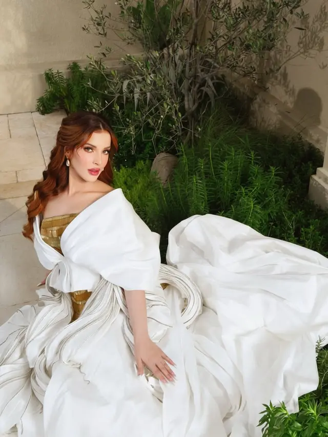 Cantik Totalitas, Tasya Farasya Hidupkan Pesona Dewi Aphrodite di Pemotretan Terbaru