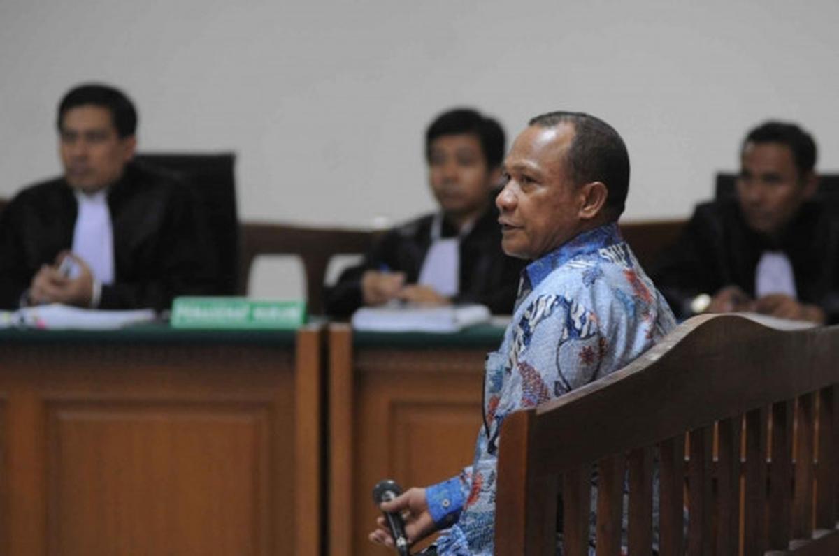 Akil Mochtar bersaksi di sidang Rusli Sibua