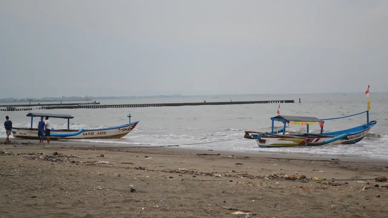 Pesisir pantai Cilacap rawan bencana tsunami. (Foto: Liputan6.com/Muhamad Ridlo)