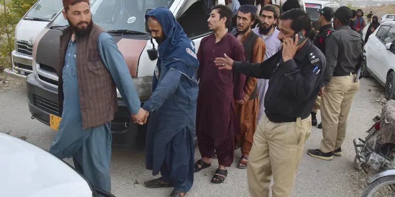 Puluhan Warga Afghanistan Dideportasi oleh Pihak Berwenang Pakistan